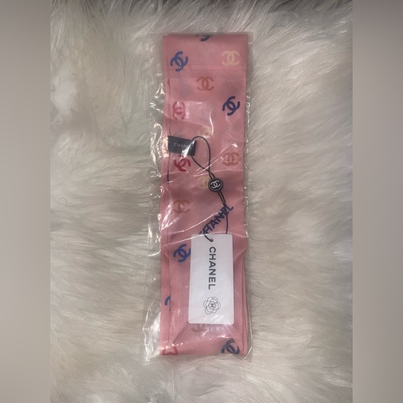 🆕 fashion silk scarf🧣 - Picture 4 of 4